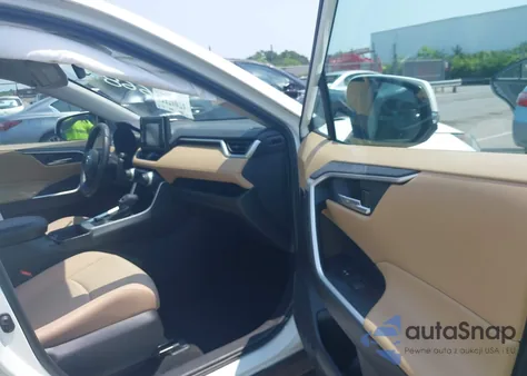 2021 Toyota Rav4 Xle/Xle Premium z USA, uszkodzony, nr VIN 2T3W1RFVXMC166687